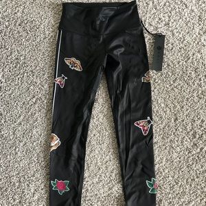 Noli Yoga Black Patterned Yoga Leggings